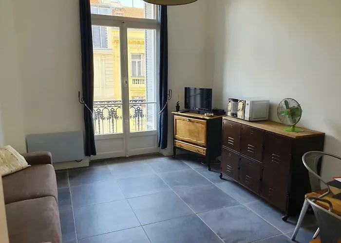 Astoria Διαμέρισμα Μεντόν